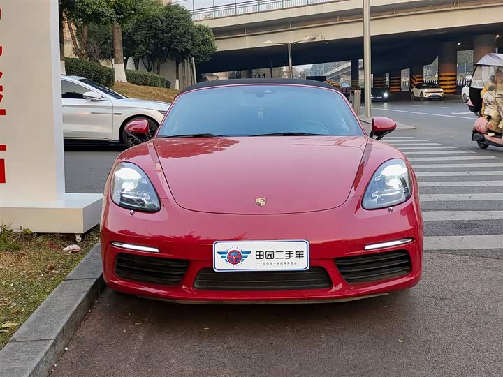 Фото 2 - Porsche 718