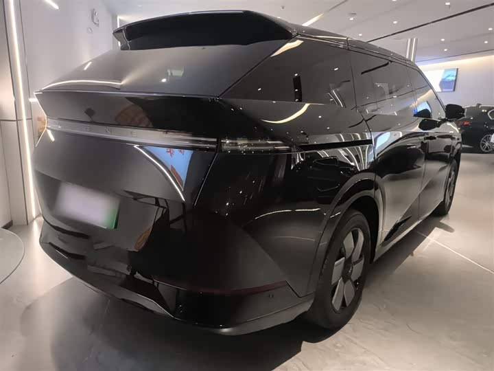 Фото 7 - XPeng X9