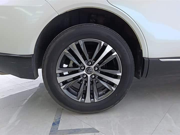 Фото 6 - Toyota Venza