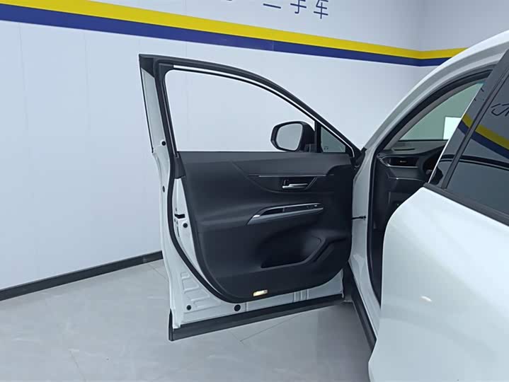 Фото 7 - Toyota Venza