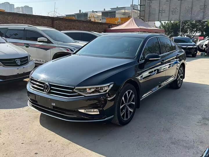 Фото 3 - Volkswagen Magotan