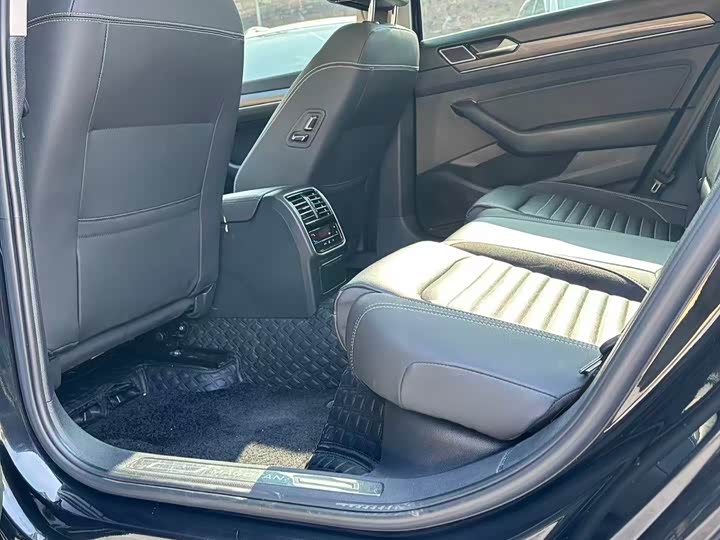 Фото 6 - Volkswagen Magotan