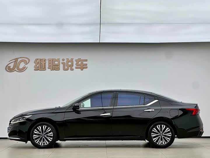 Фото 3 - Nissan Teana