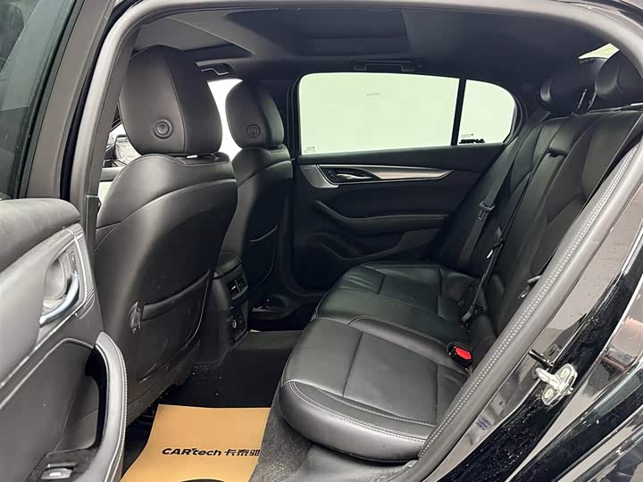 Фото 9 - Cadillac CT5