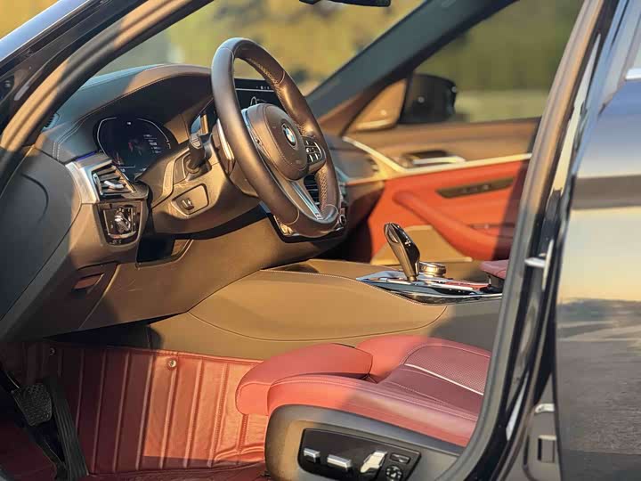 Фото 5 - BMW 5 Series