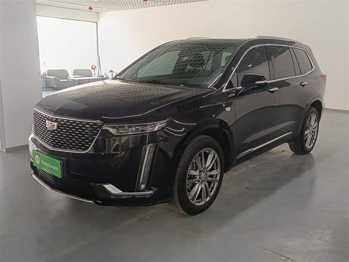 Фото 2 - Cadillac XT6