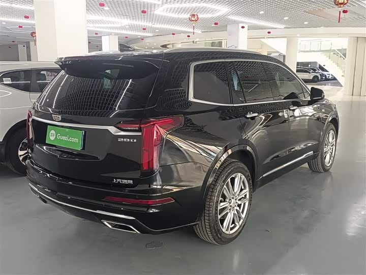 Фото 7 - Cadillac XT6