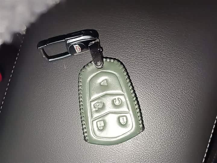 Фото 9 - Cadillac XT6