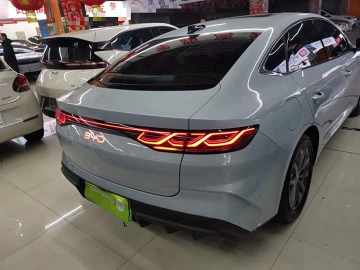 Фото 6 - BYD Qin L