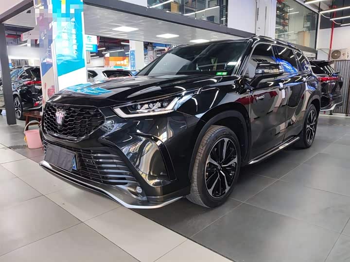 Фото 1 - Toyota Crown Kluger