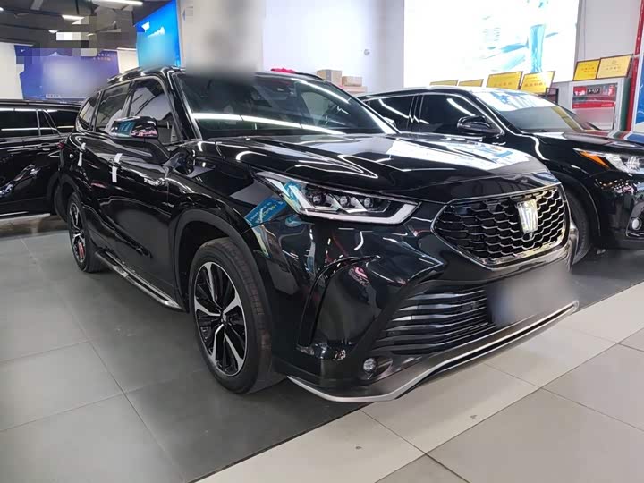 Фото 4 - Toyota Crown Kluger