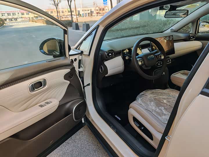 Фото 7 - GAC Aion UT