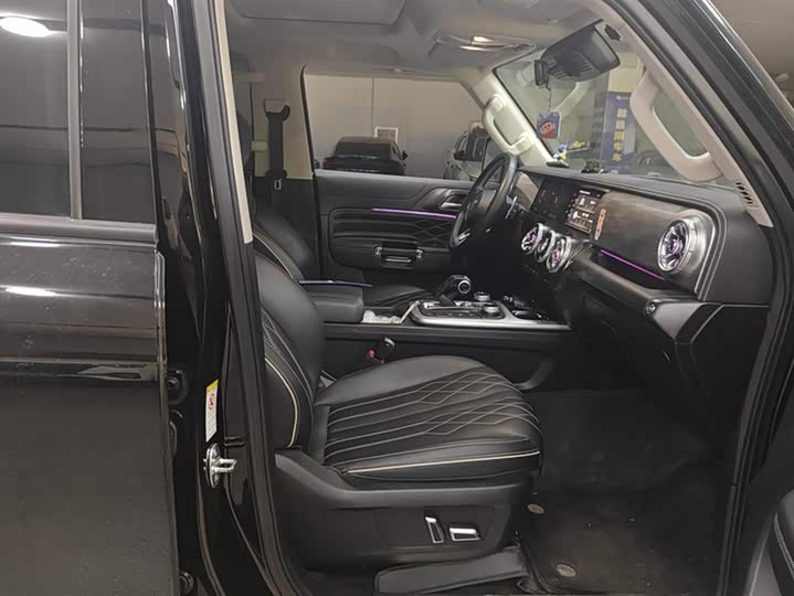 Фото 8 - Tank 300