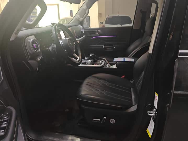 Фото 9 - Tank 300