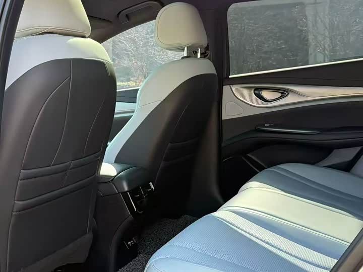 Фото 6 - BYD Seal