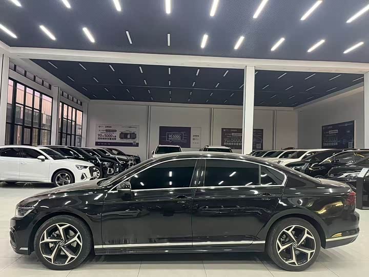 Фото 3 - Volkswagen Magotan