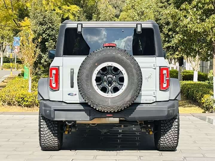 Фото 5 - Ford Bronco