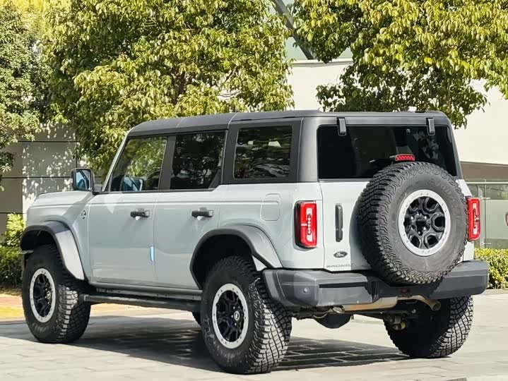 Фото 6 - Ford Bronco