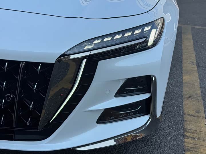 Фото 4 - Hongqi H6