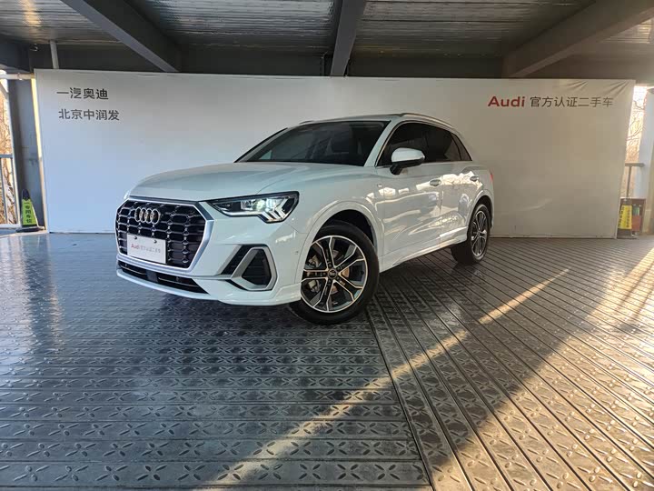 Фото 1 - Audi Q3