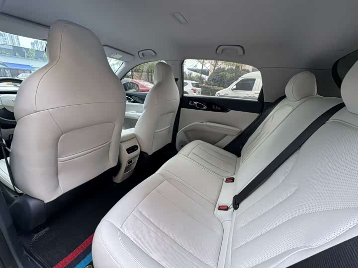 Фото 6 - Geely Galaxy Geome
