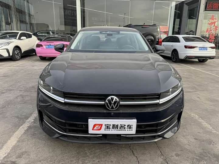 Фото 1 - Volkswagen Magotan