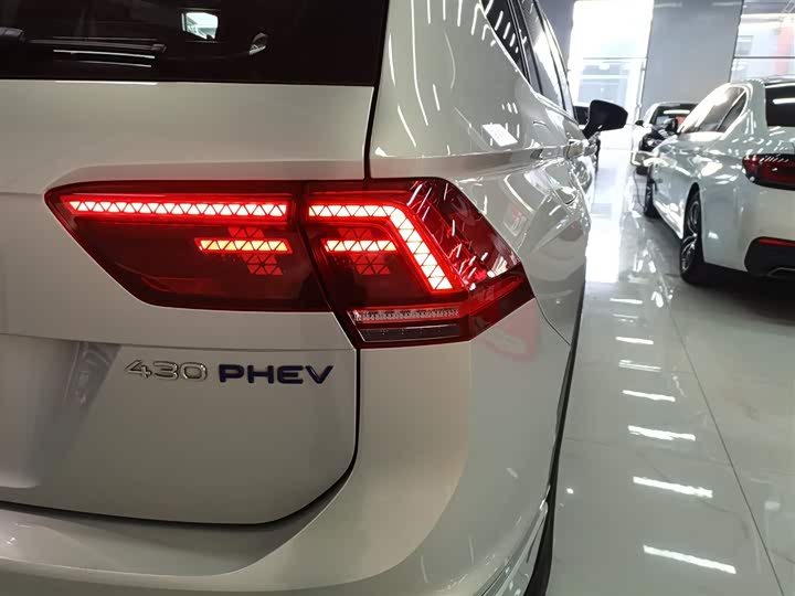 Фото 8 - Volkswagen Tiguan L Hybrid