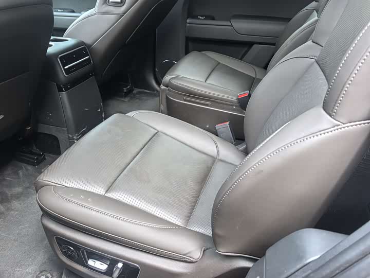 Фото 8 - LiXiang L9