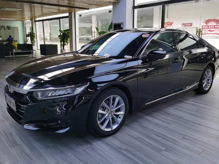 Фото 1 - Honda Accord