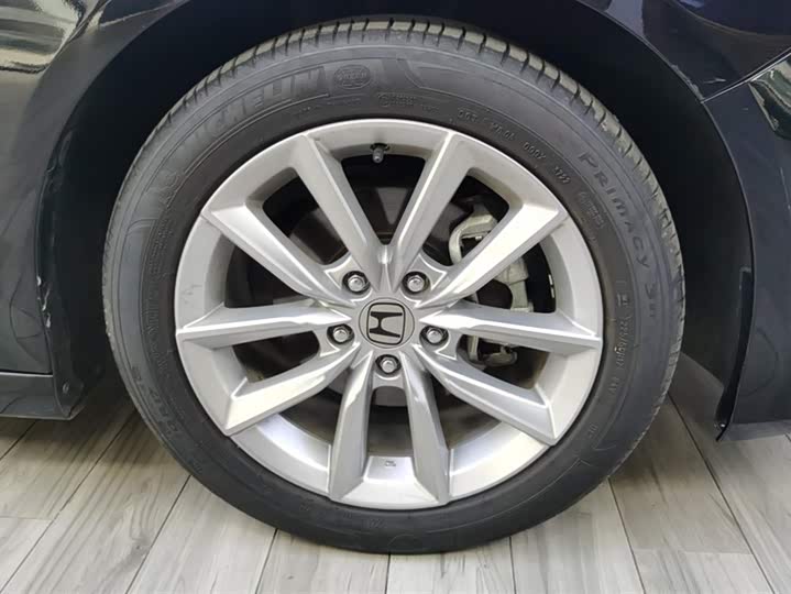 Фото 6 - Honda Accord