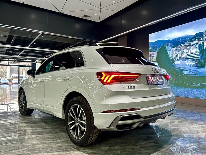 Фото 7 - Audi Q3