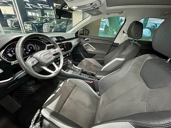 Фото 9 - Audi Q3