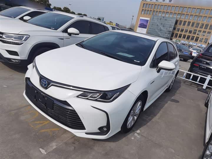 Фото 1 - Toyota Corolla