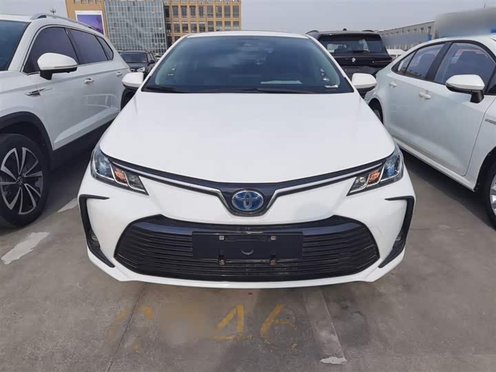 Фото 3 - Toyota Corolla