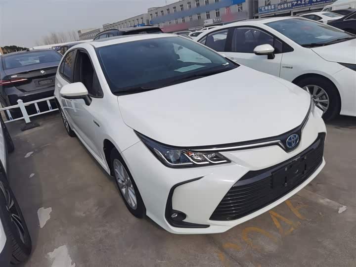 Фото 4 - Toyota Corolla