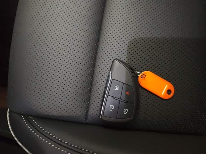 Фото 9 - Buick Envision Plus