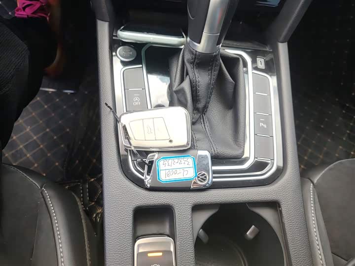 Фото 8 - Volkswagen CC