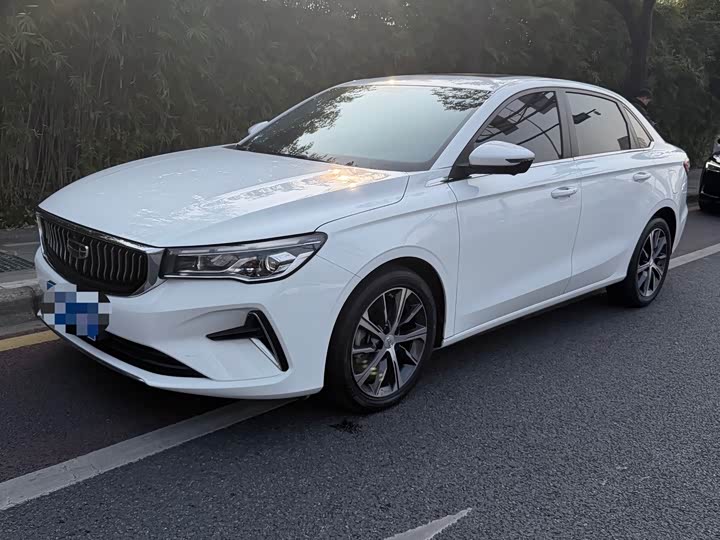 Фото 1 - Geely Emgrand