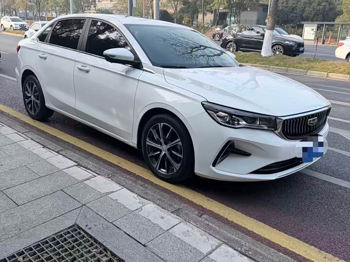 Фото 3 - Geely Emgrand