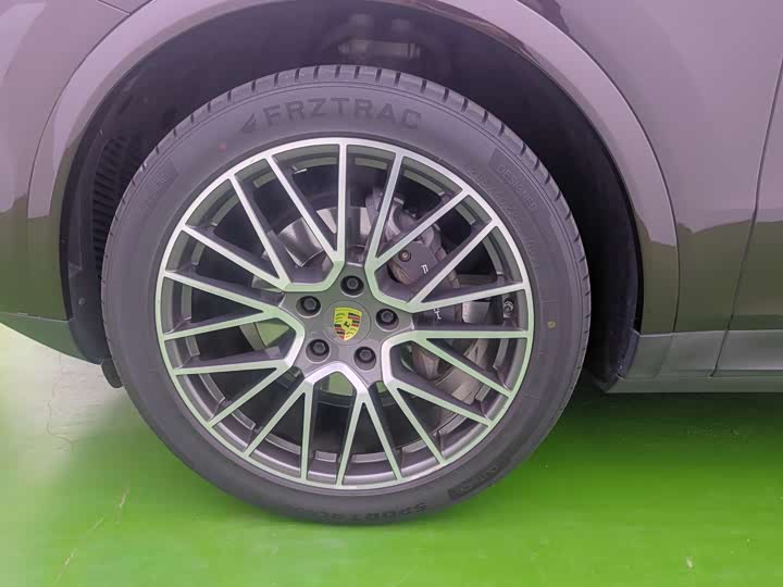 Фото 9 - Porsche Cayenne