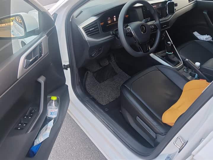 Фото 9 - Volkswagen Polo