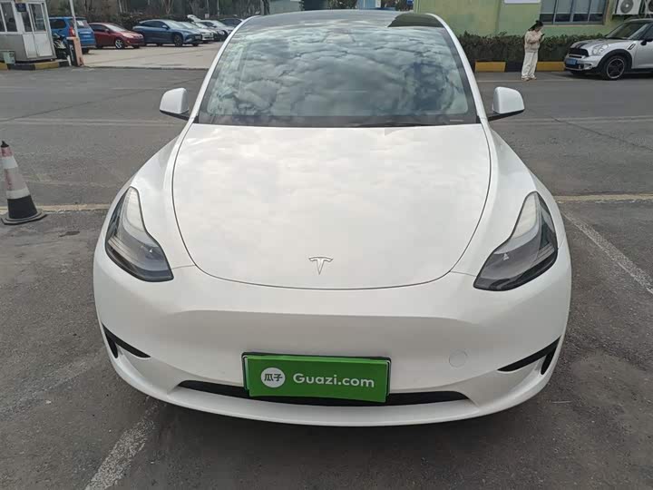 Фото 3 - Tesla Model Y