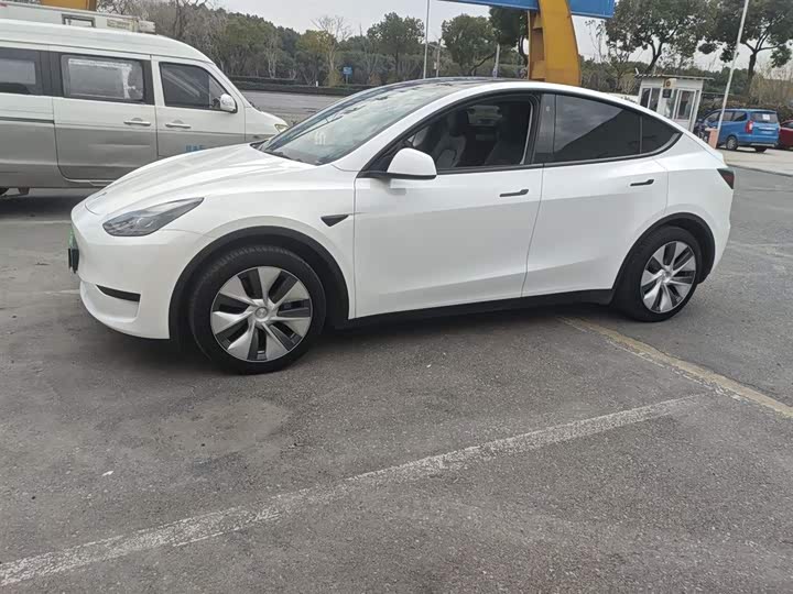 Фото 5 - Tesla Model Y