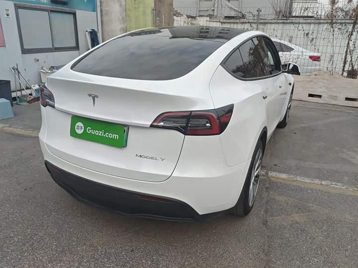 Фото 7 - Tesla Model Y
