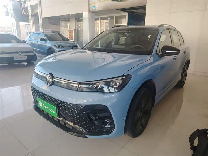 Фото 2 - Volkswagen Tiguan L Pro