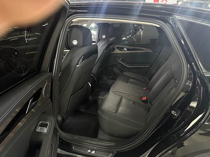 Фото 4 - Hongqi H9