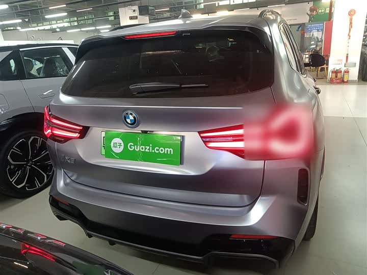 Фото 6 - BMW iX3