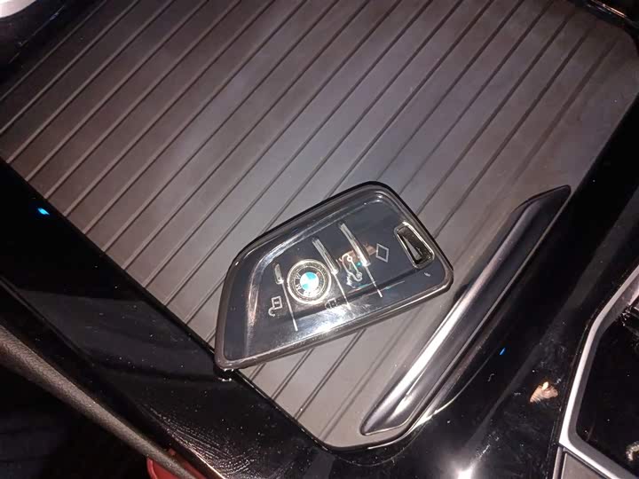 Фото 9 - BMW iX3