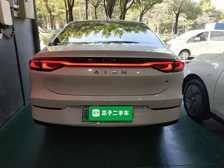 Фото 6 - GAC Aion S