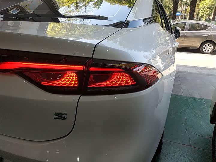 Фото 8 - GAC Aion S